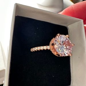 Rose Gold Diamond Ring size 7 BRAND NEW and STUNNING 🧡